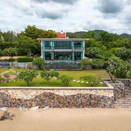 Beachfront Modern 4 Bedroom Pool Villa - Rv Хуа Хин Екстериор снимка