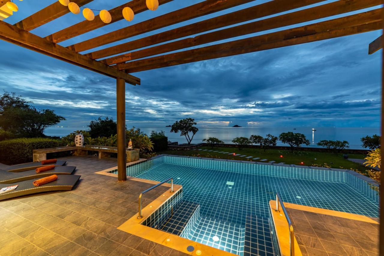 Beachfront Modern 4 Bedroom Pool Villa - Rv Хуа Хин Екстериор снимка