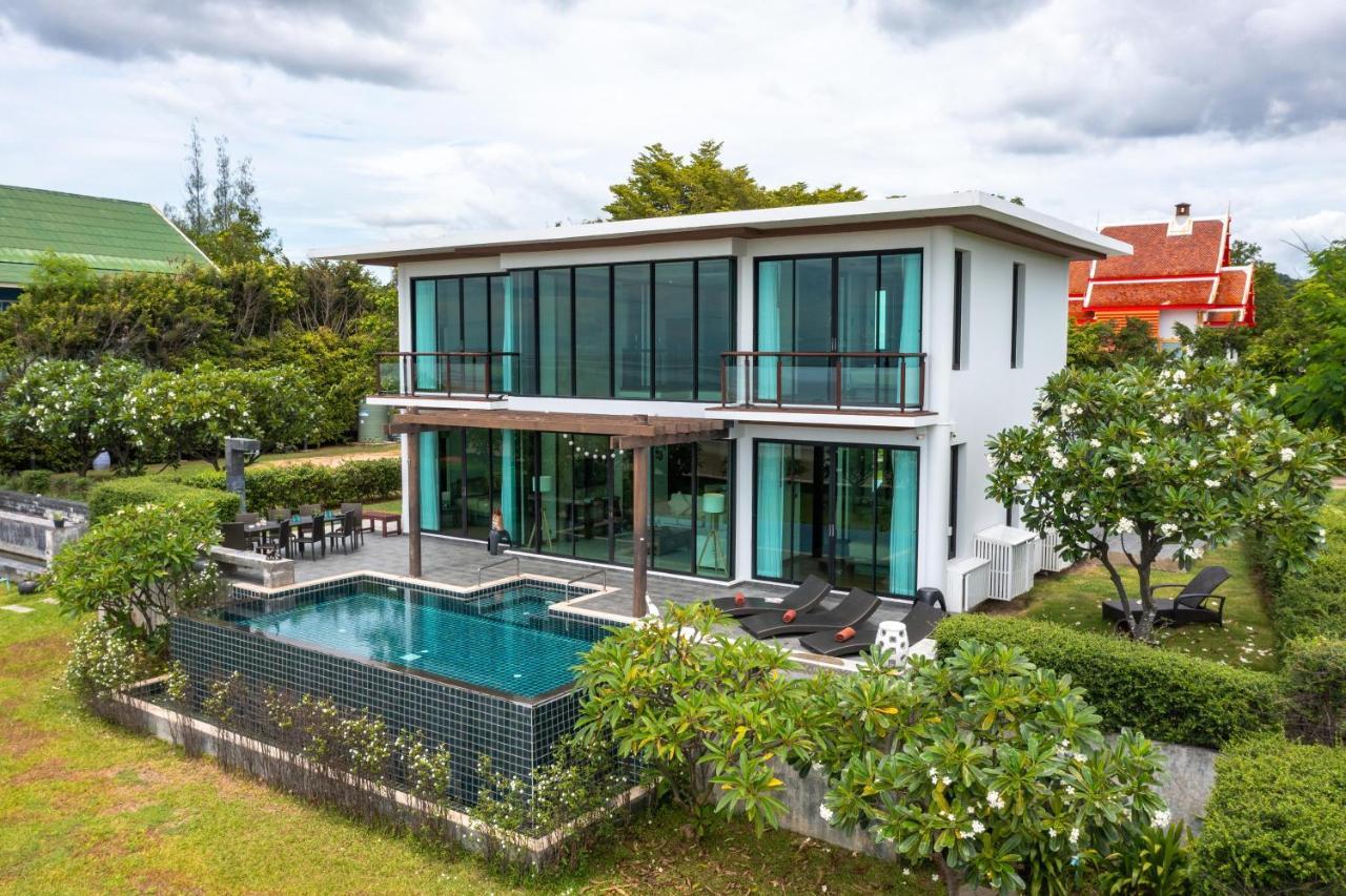 Beachfront Modern 4 Bedroom Pool Villa - Rv Хуа Хин Екстериор снимка