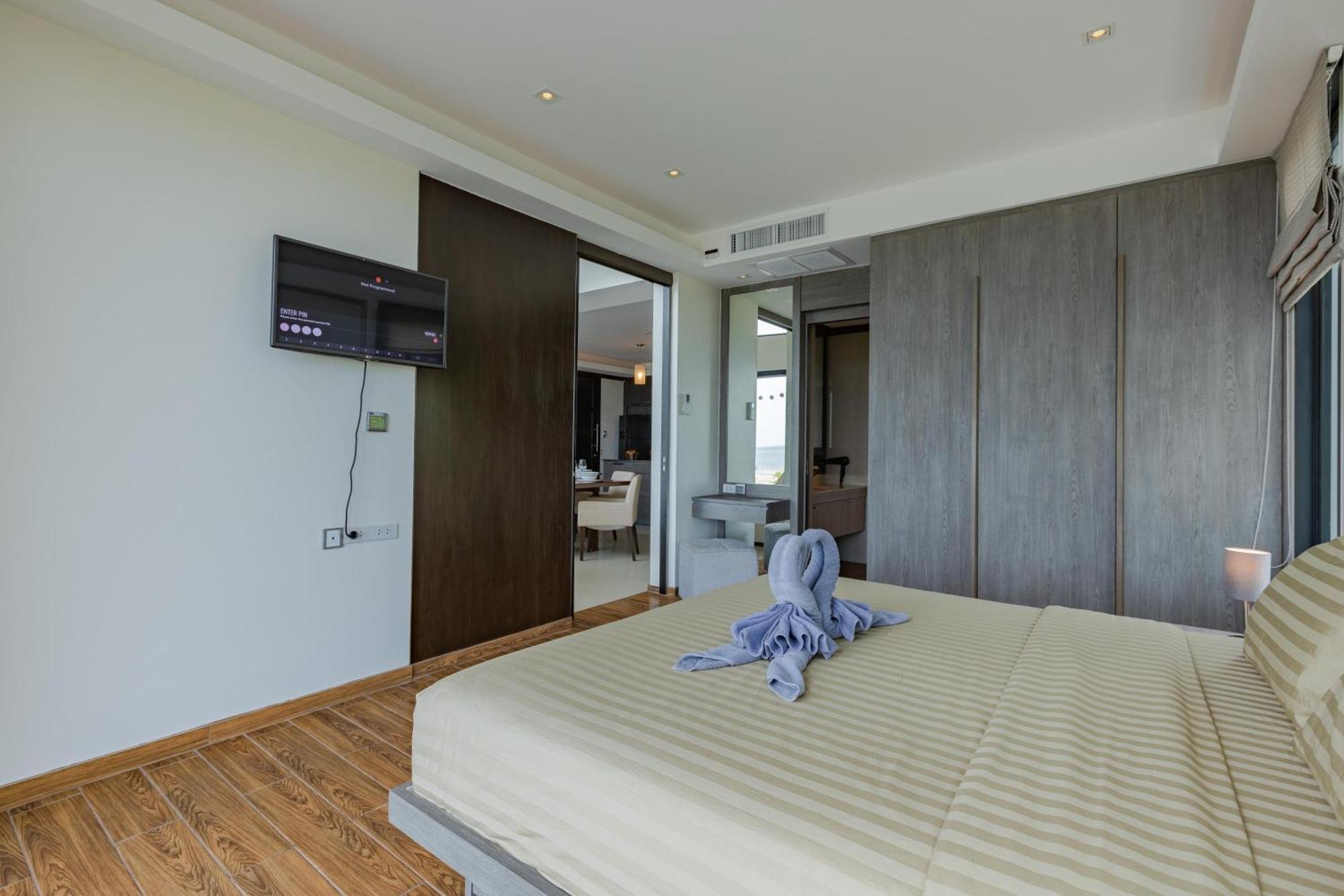 Beachfront Modern 4 Bedroom Pool Villa - Rv Хуа Хин Екстериор снимка