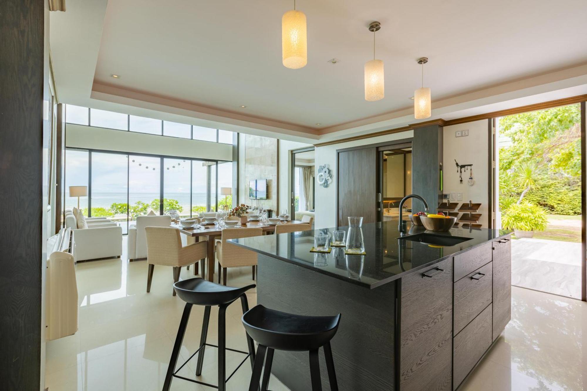 Beachfront Modern 4 Bedroom Pool Villa - Rv Хуа Хин Екстериор снимка